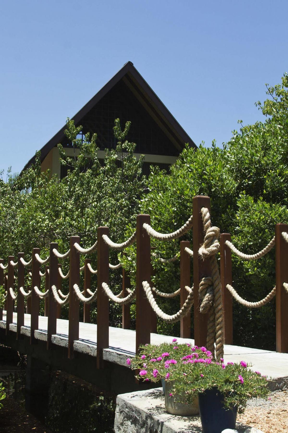 Ruwala Resort Kalkuda Bagian luar foto