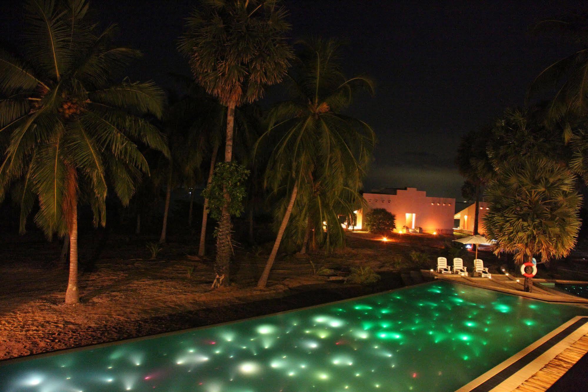 Ruwala Resort Kalkuda Bagian luar foto